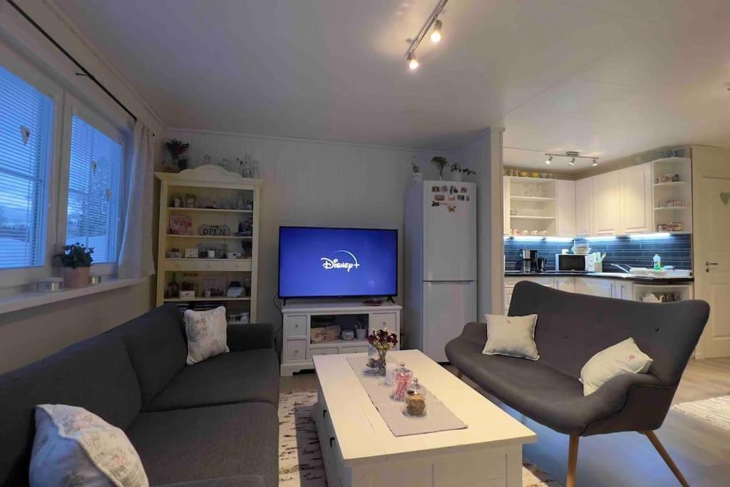 Marta'S Home-Cozy Appartment Near The Airport Andselv Exterior photo